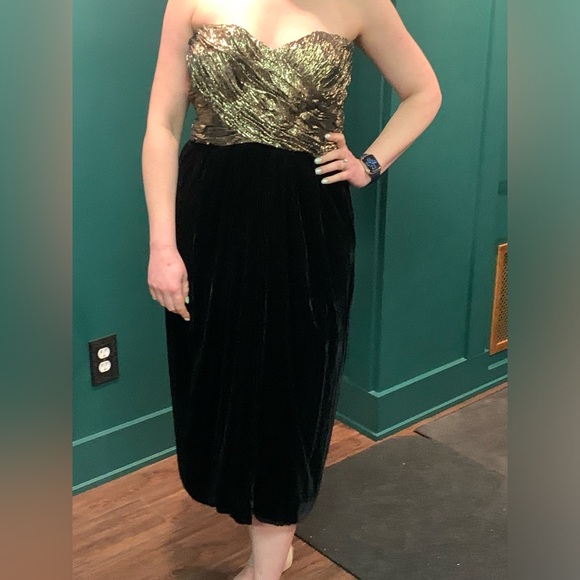 Albert Nipon Vintage 80s Metallic and Velvet Dress - Picture 2 of 8